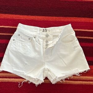 We The Free Ivy Mid-Rise Raw Hem Shorts White Casual Summer Size 25